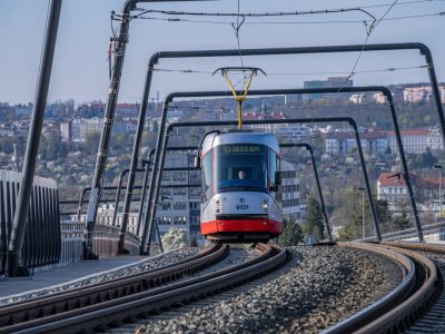 rekonstrukce-tramvajove-trati-mezi-ohradou-a-palmovkou-vcetne-estakady-krejcarek